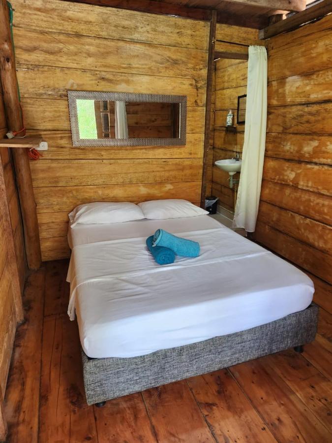 El Almendron Beach Hostel Guachaca Exterior photo