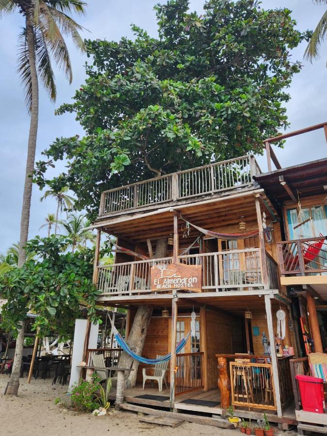 El Almendron Beach Hostel Guachaca Exterior photo