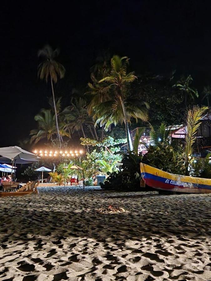 El Almendron Beach Hostel Guachaca Exterior photo